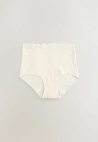 Aukštu liemeniu, šviesiai smėlio spalvos medvilninės kelnaitės su subtilia nėrinių juosta liemenėje. Lygi tekstūra, pilnas padengimas ir be matomų siūlių.