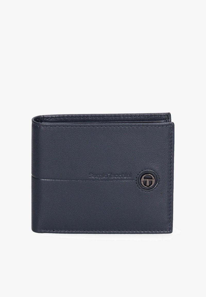 Marine leren portemonnee met een gladde textuur, bi-fold ontwerp en gegraveerd logo. Bevat een cirkelvormig detail met een metallic accent.