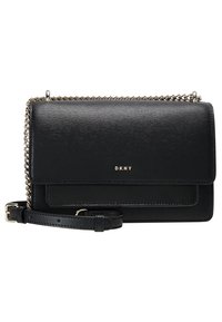 Černá kožená kabelka DKNY přes rameno s klopovým zapínáním, zlatým řetízkovým popruhem a nastavitelným koženým ramenním popruhem.