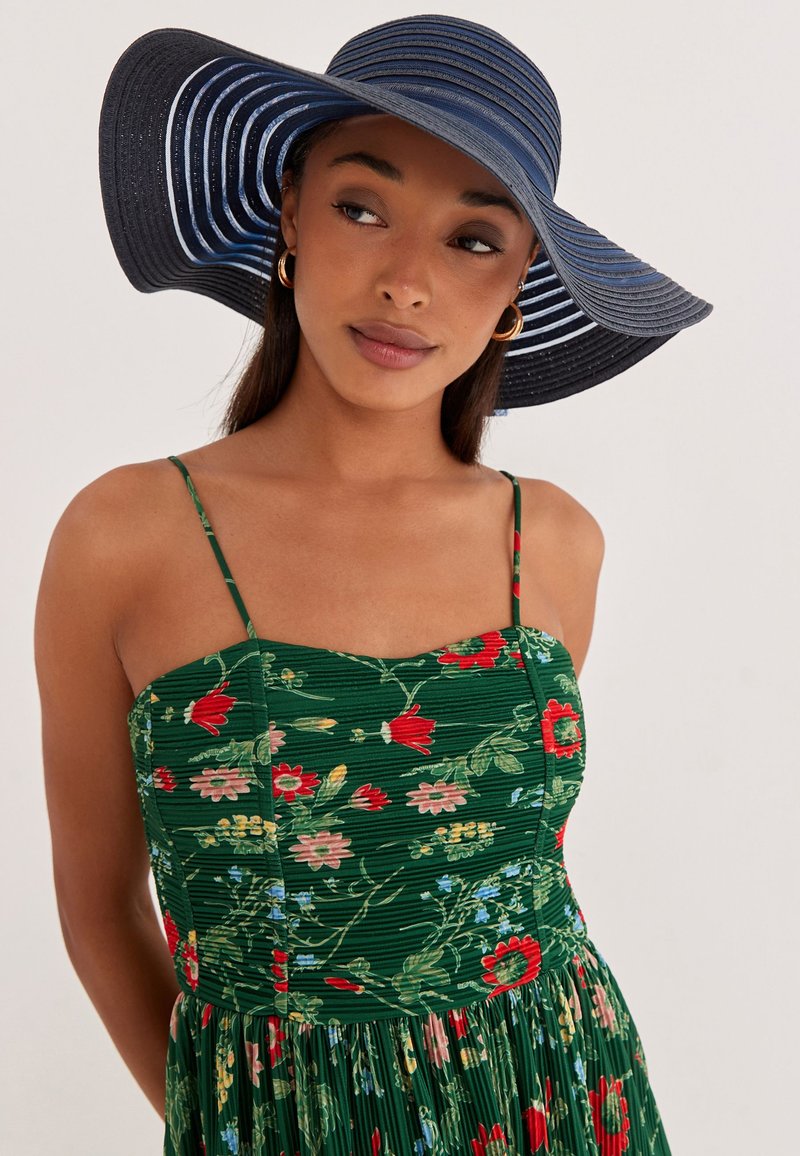 Next WEDDING OCCASION HAT - Kapelusz