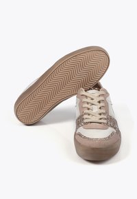 LOLA CASADEMUNT Trainers - bronze