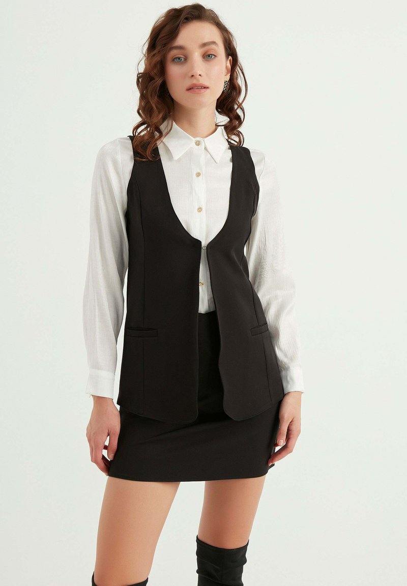 Herita SLEEVELESS WITH POCKETS - Väst - black