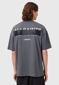 AllSaints REDACT CREW - Camiseta estampada - anthracite grey