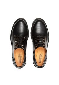 Chaussures en cuir noir à profil bas, de forme arrondie et à lacets classiques. Présentent des œillets dorés et une semelle intérieure brune.