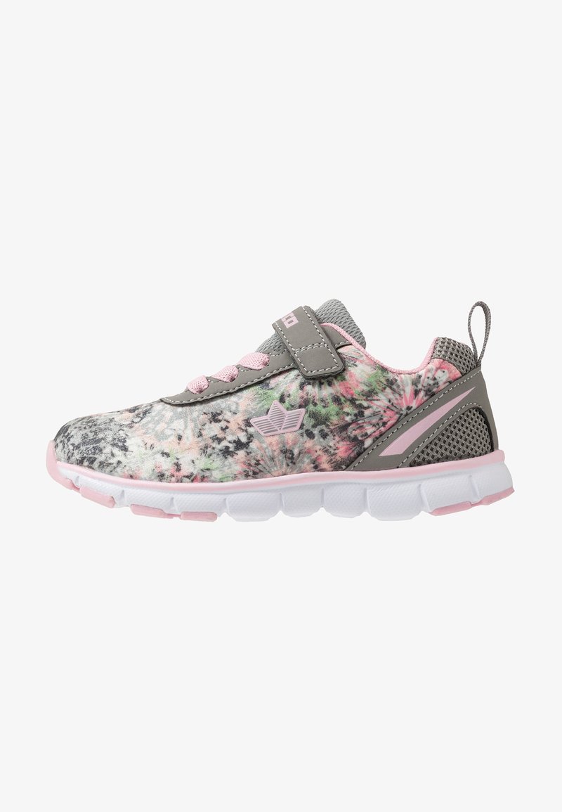 Mehrfarbiger Sportschuh mit floralem Muster, grauem Mesh-Obermaterial, rosa Akzenten und einer weißen Außensohle. Verfügt über einen Klettverschluss und Schnürsenkel.