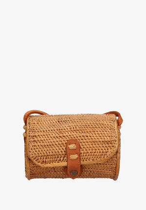 Borsa a tracolla in paglia intrecciata di colore beige, forma cilindrica con tracolla in pelle e chiusura, caratterizzata da un motivo testurizzato e bordi arrotondati.