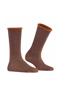 Chaussettes marron avec des bords côtes orange, fabriquées en matériau texturé. Elles ont une forme classique avec des orteils et des talons renforcés.