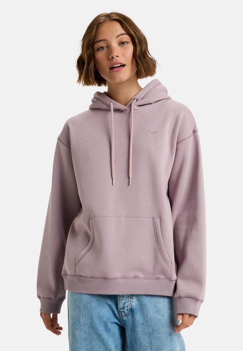 Ljuslila huvtröja med känguruficka, dragsko i huvan och ribbade cuffs. Har en liten logotyp på bröstet och en mjuk tygtextur.
