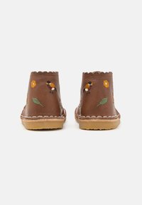 Petit Nord Copenhagen SCALLOP BOOT BIRDS UNISEX - Šņorējami puszābaki - hazelnut