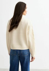 New Look CABLE  - Stickad tröja - off white