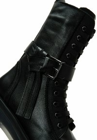 Derimod Stivaletti stringati - black