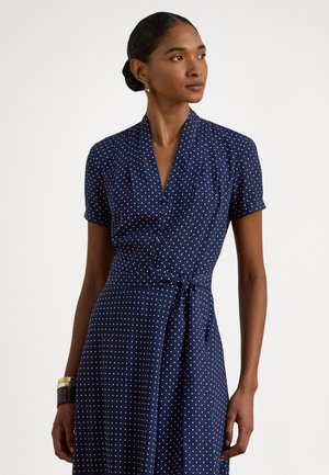 POLKA-DOT BELTED CREPE DRESS - Skjortekjole - navy/white