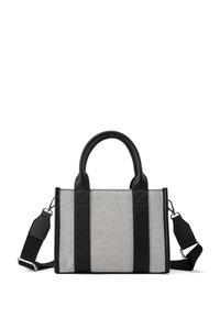 Borsa nera e bianca realizzata in tessuto testurizzato con dettagli in pelle liscia. Presenta manici superiori e una tracolla rimovibile.