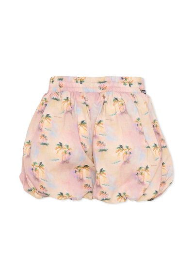 Shorts taille élastique rose pastel avec une coupe ample et un imprimé tropical de palmiers dans des tons doux orange, vert et bleu.