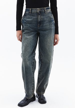 BARREL-FIT - Jeans Tapered Fit - mid brown denim