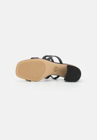 MICHAEL Michael Kors ALMA - Pantolette hoch - black