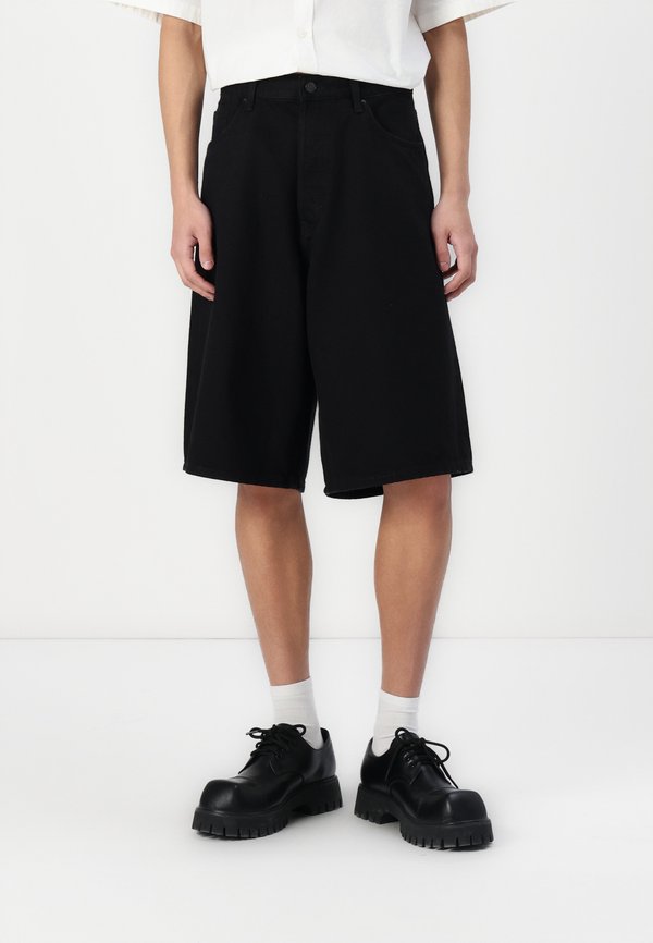 ASTRO LOOSE BAGGY SHORTS - Denim shorts