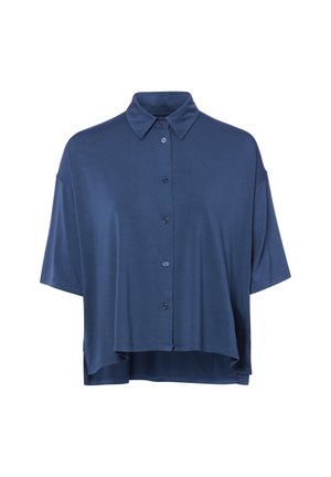 Luźna, granatowa koszula z krótkim rękawem, z ostrym kołnierzem i zapięciem na guziki z przodu, nieco dłuższy tylny dół.