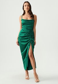 BWLDR CASSI  - Cocktailjurk - emerald