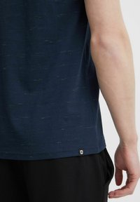 INDICODE JEANS IDGabrix - Marškinėliai su spaudiniu - navy