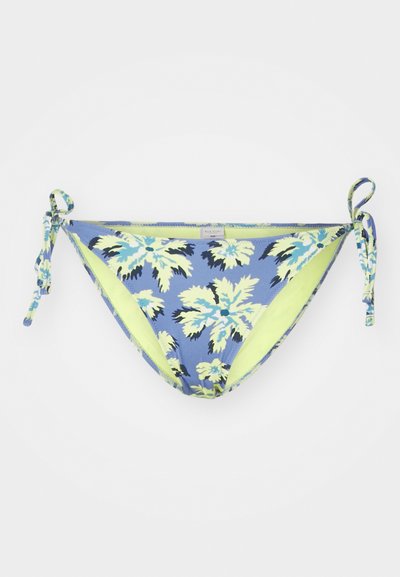 Bikini apatiniai su užrišimais, turintys mėlyną tropinių lapų raštą, žalią pamušalą ir lygią, elastingą medžiagos tekstūrą.