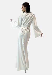 Elara ABAYA  - Robe longue - weiß