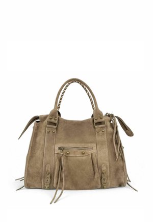 Sac à main en suède marron avec des poignées tressées, poche zippée à l'avant, lanières décoratives avec boucles, et détails à franges sur les côtés et la tirette.