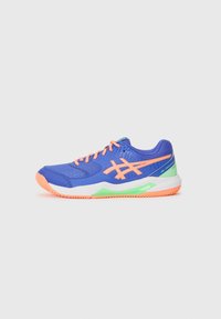 Unselected, dark/vivid coral