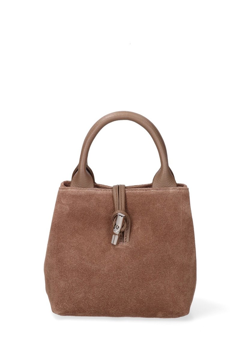Borsa in suede marrone con manici in pelle arrotondati e una tracolla in pelle con chiusura a gancio in tono argento sulla parte anteriore.