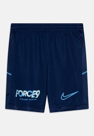 Marineblaue Sportshorts mit atmungsaktivem Material. Enthält das weiße und hellblaue "FORCE9"-Logo sowie das Nike-Logo. Elastischer Bund für zusätzlichen Komfort.