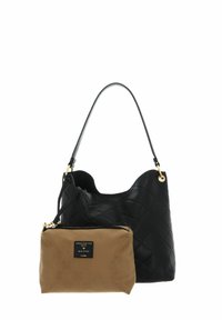 Schwarze Leder-Hobo-Tasche mit einem gesteppten Design, einem abnehmbaren tanfarbenen Beutel und goldfarbenen Hardware-Elementen. Glatte Textur.