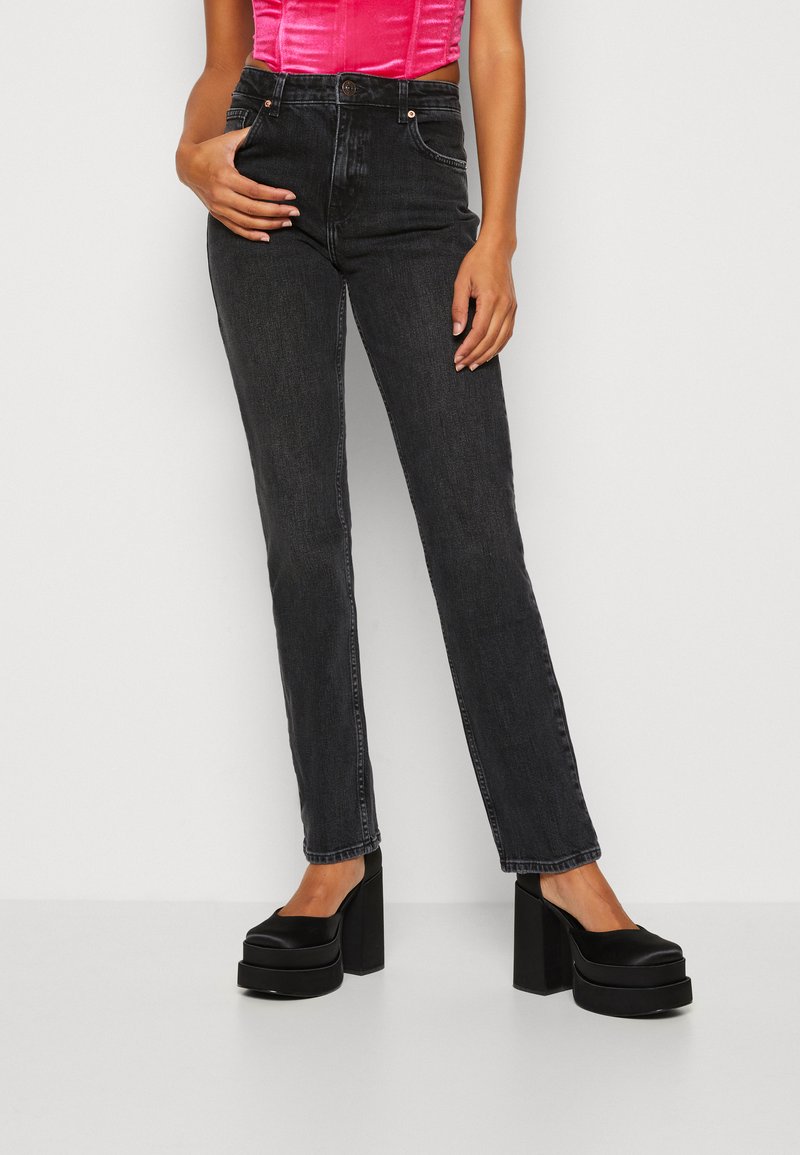 BDG Urban Outfitters LAINE - Slim fit jeans - clean black