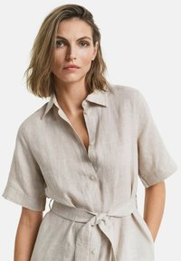 GANT Skjortklänning - dry sand