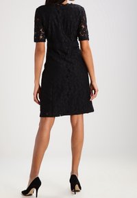 Cream Cocktailklänning - black