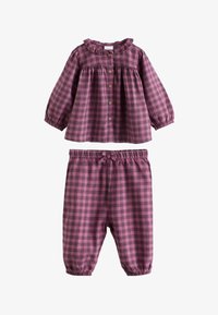 Selected, purple gingham