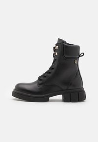 Tommy Hilfiger Bottines à plateau - black