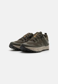 Columbia FACET™ 75 OUTDRY™ - Fjellsko - deep olive/canyon sun