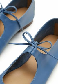 BALAGAN Bailarinas con hebilla - light blue