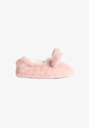 Pantufla de color rosa claro, suave y esponjosa, con una textura fluffy, punta redondeada y un acento decorativo en forma de orejita a un lado. Forro suave y cálido visible en el interior.