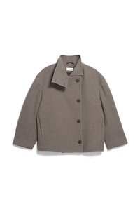Unselected, dark caramel melange