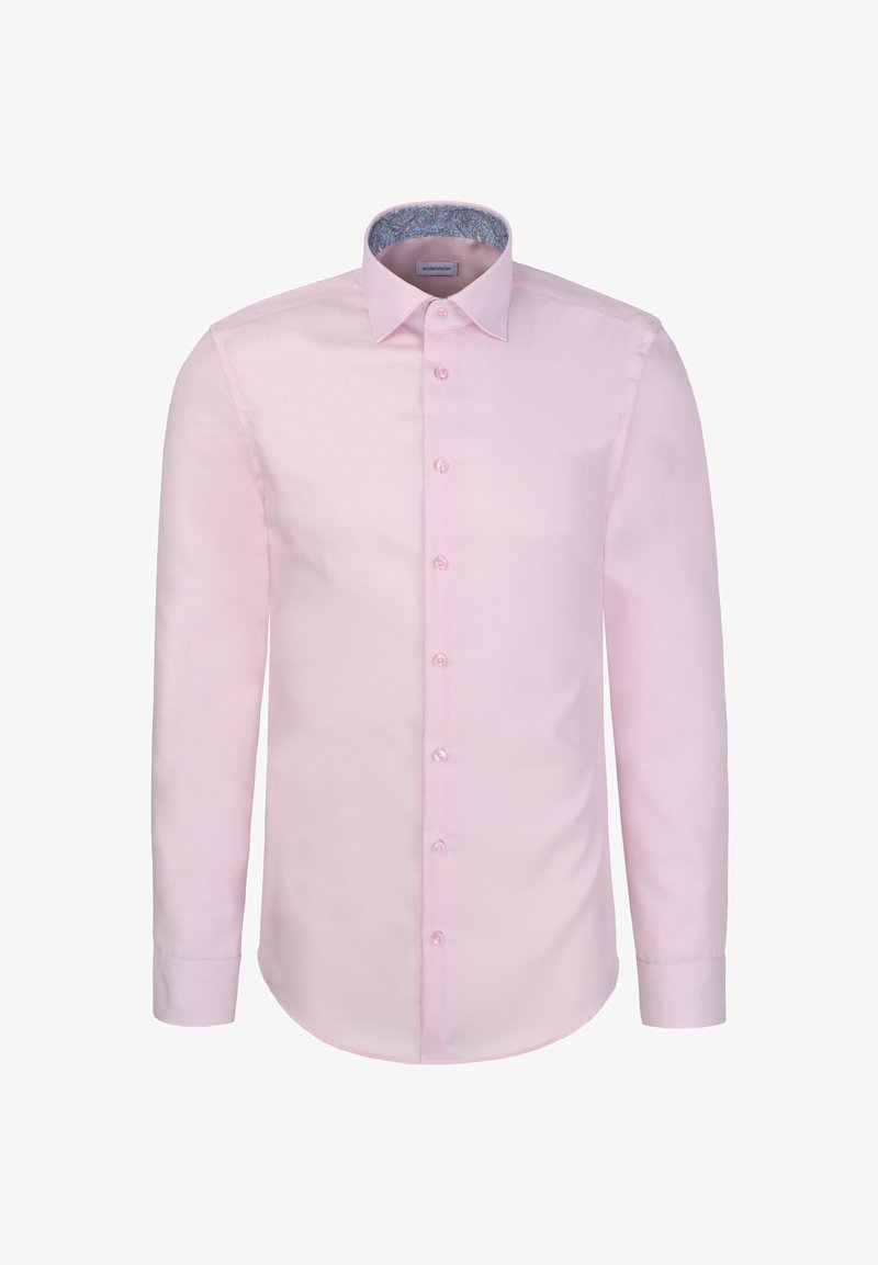 Chemise habillée rose clair à manches longues avec boutonnage devant et col avec une doublure intérieure bleu à motifs.