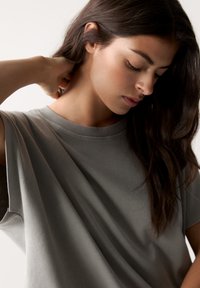 PULL&BEAR SHORT SLEEVE - Tricou basic - dark grey