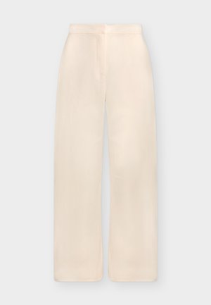 Pantalones de corte ancho y cintura alta en color crema con cierre frontal oculto y textura de tela suave.