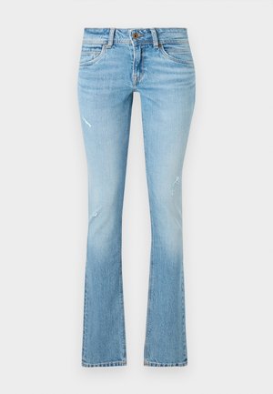 Világoskék, enyhén kopott flare farmernadrág, koptatott térddel, öt zsebbel és gombos derékmegkötéssel.