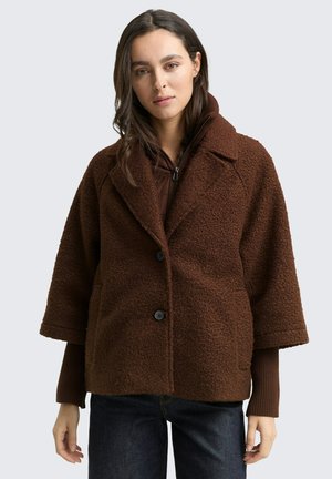 Jas - dark pecan brown