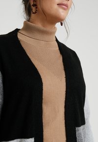 Evans Kardigan - black