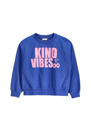 Niebieska bluza z długim rękawem z różowym napisem "KIND VIBES" oraz dwoma różowymi wiśniami z przodu, ściągacze przy mankietach i dole.