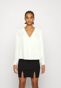Vero Moda VMBONNIE - Blusa - snow white