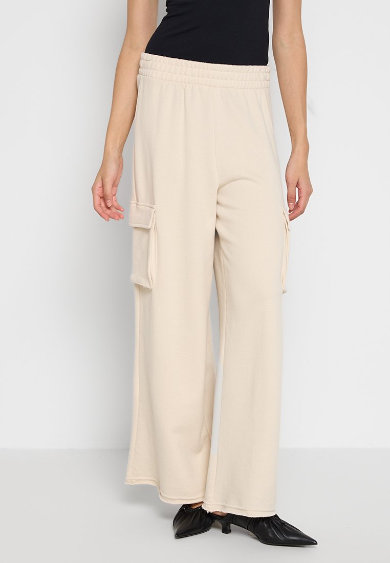 DKNY Cargobroek beige