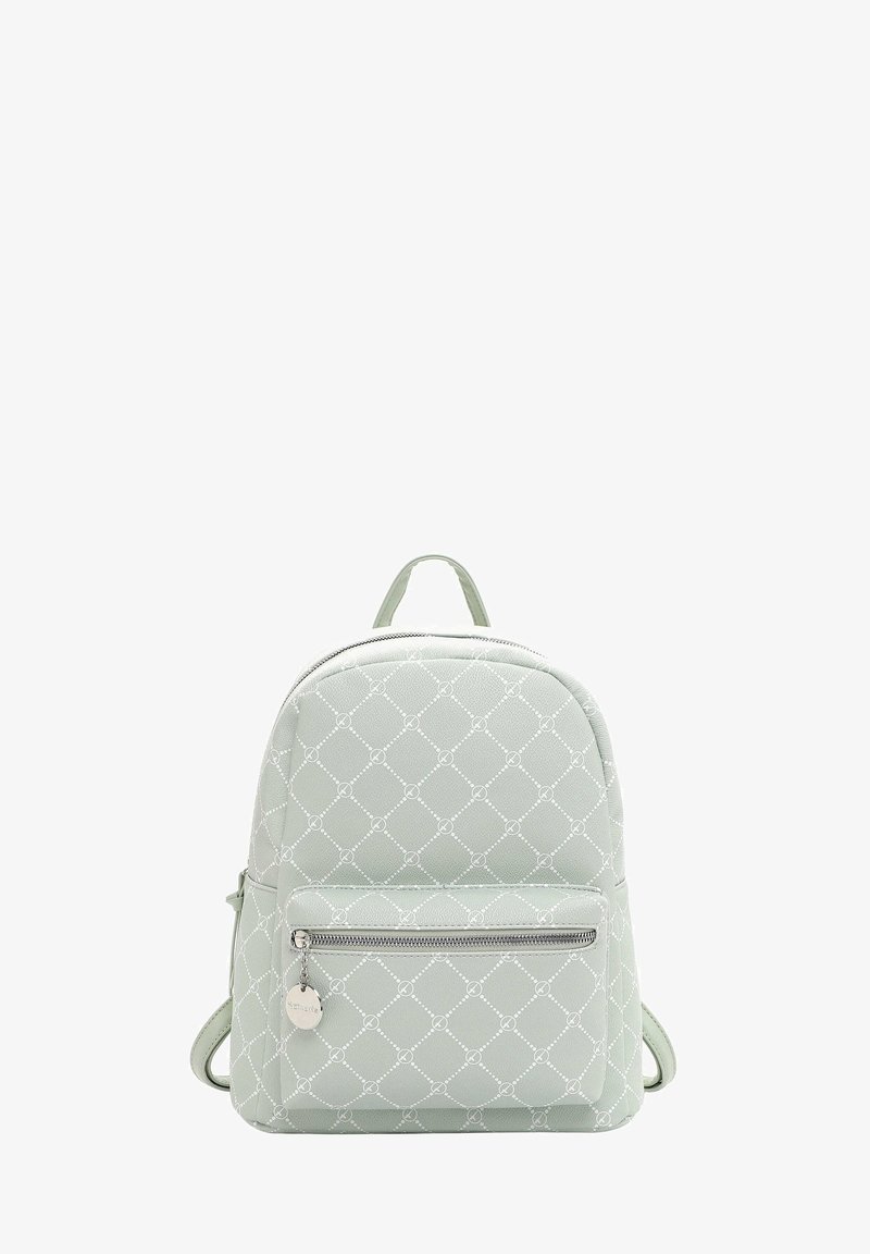 Petit sac à dos gris clair avec un motif en losanges et une poche avant zippée, doté d'une tirette de fermeture éclair ronde et de bretelles réglables.